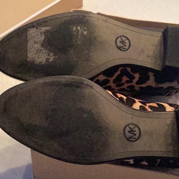 In excellent condition MK leopard booties - Picture 6 of 9